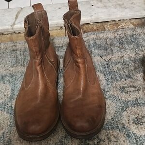 Men's Classic Tan Leather Boots